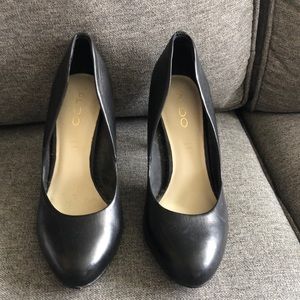 worn once, scuff on the heel but otherwise perfect